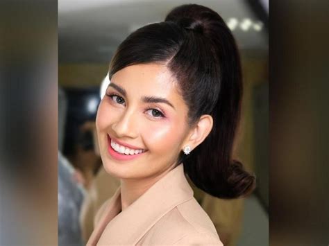 Shamcey Supsup shares old report card, reveals to .